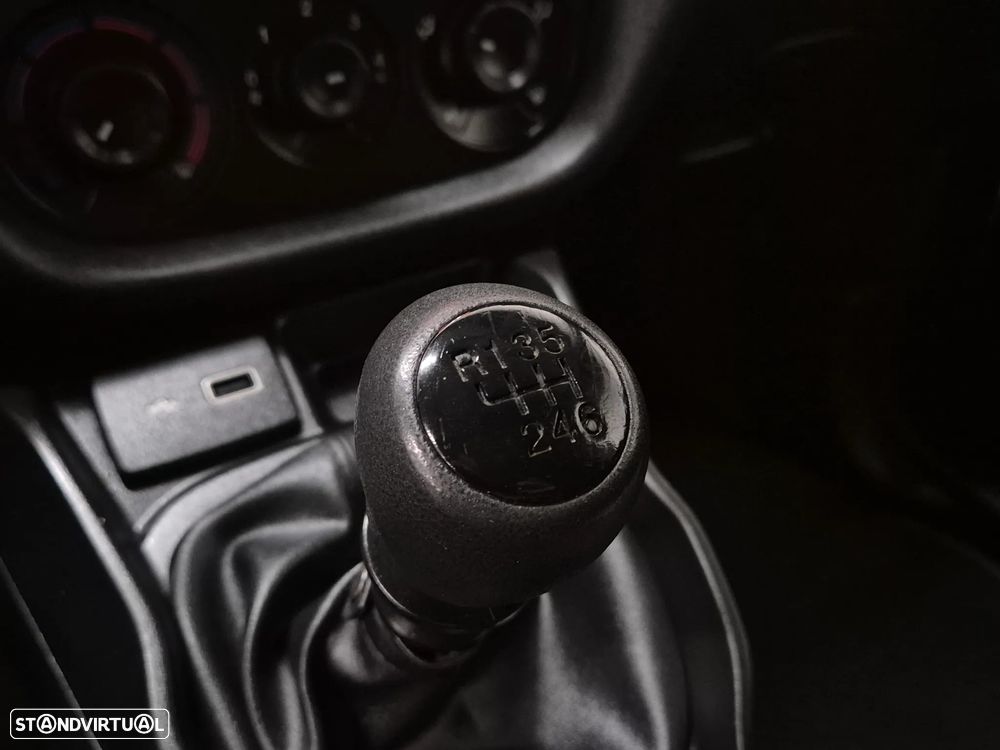 Fiat Doblo Cargo 1.6 M-jet Maxi XL - 16