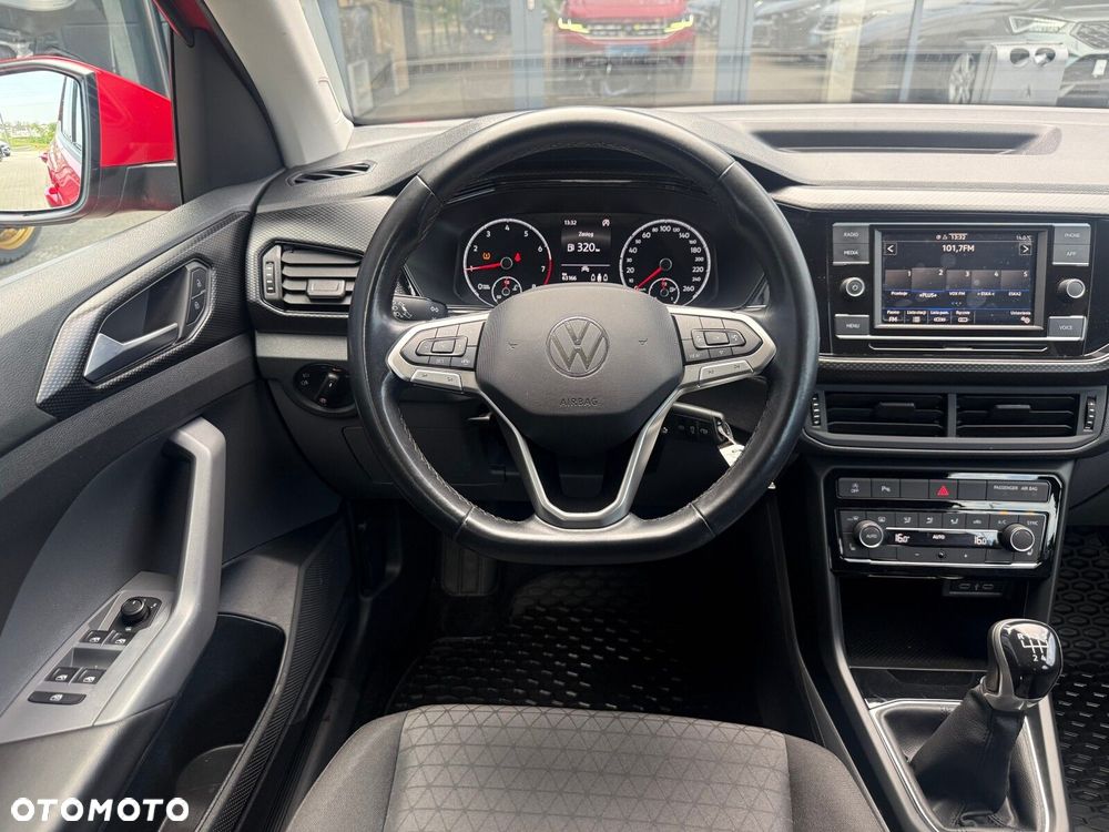 Volkswagen T-Cross - 11