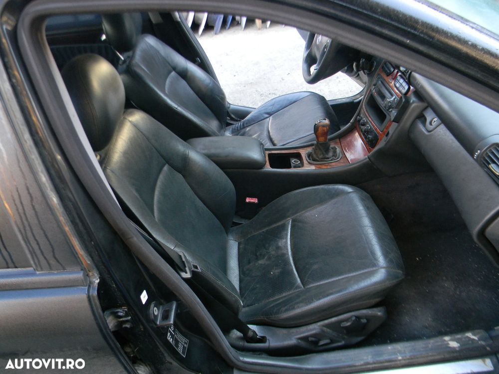 Dezmembrari  Mercedes-Benz C-CLASS (W203)  2000  > 2007 C 200 CDI (20 - 21
