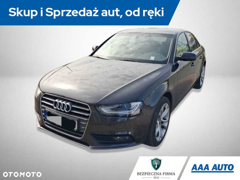 Audi A4 Limousine - 3