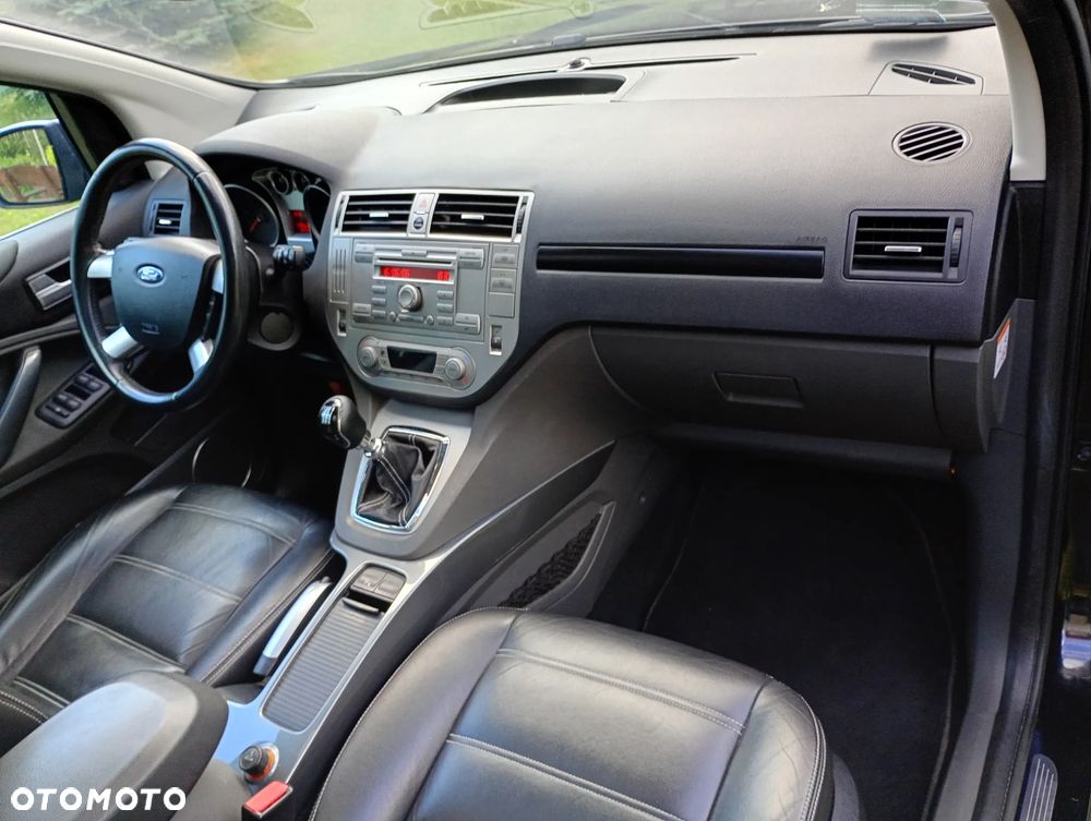 Ford Kuga - 11