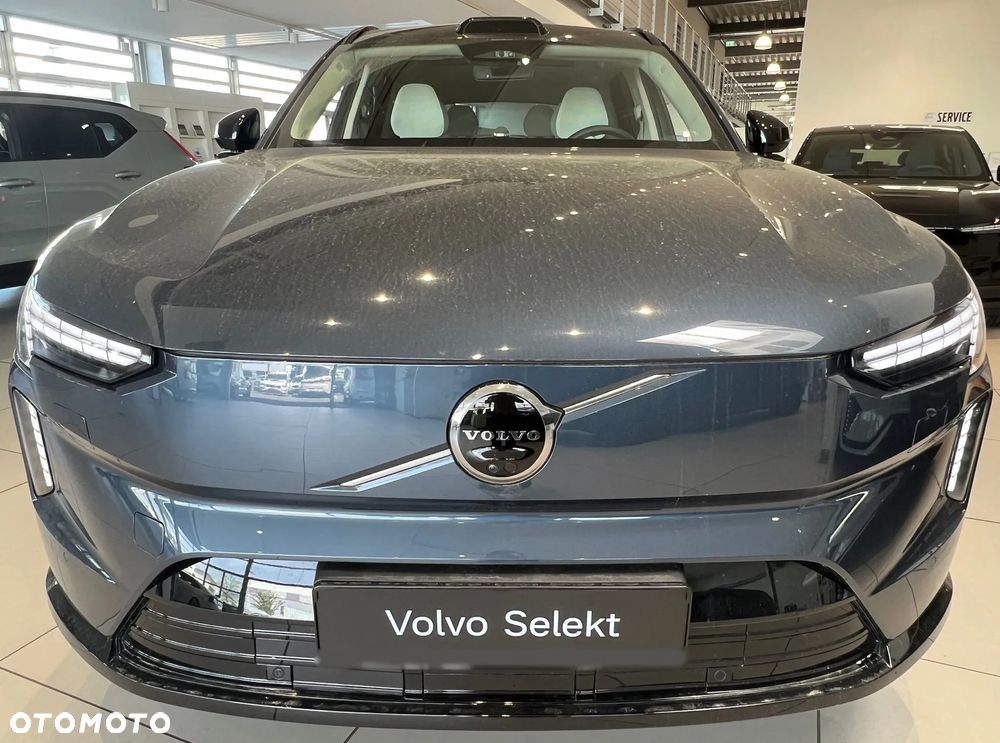Volvo EX90 - 11