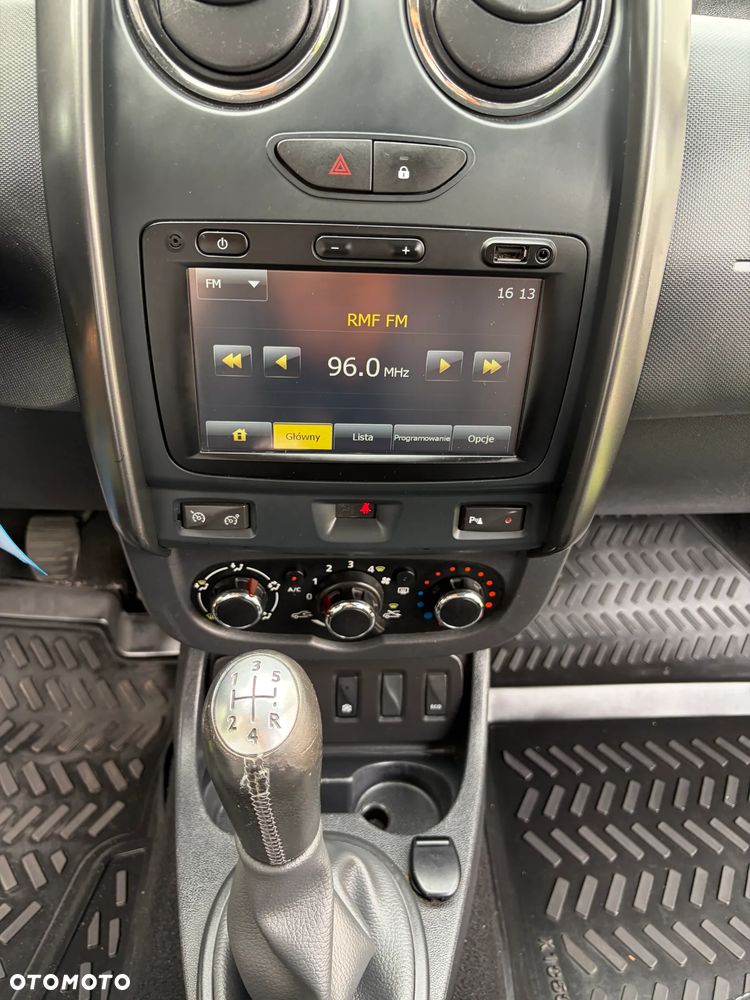 Dacia Duster SCe 115 4x2 Celebration - 14