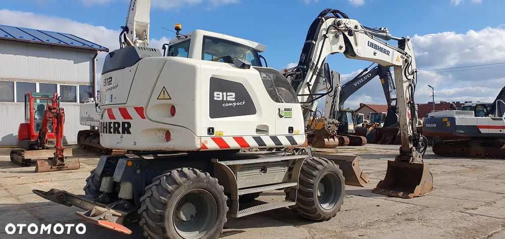 Liebherr A912 Compact - 4