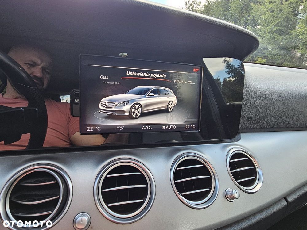 Mercedes-Benz Klasa E 200 d 9G-TRONIC - 22