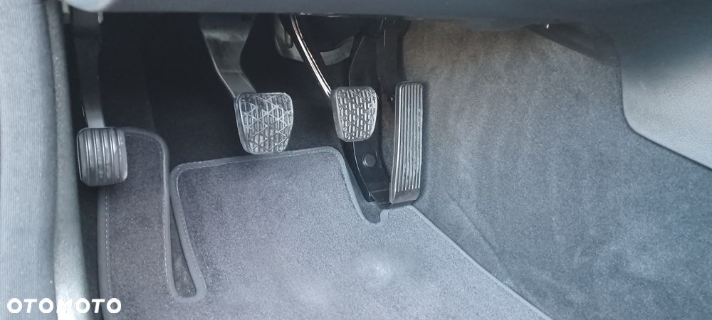 Mercedes-Benz Klasa E 200 Kompressor Avantgarde - 21