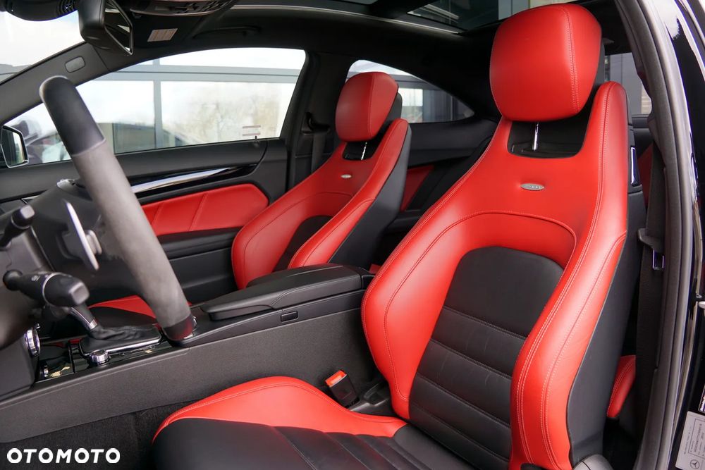 Mercedes-Benz Klasa C 63 AMG - 24