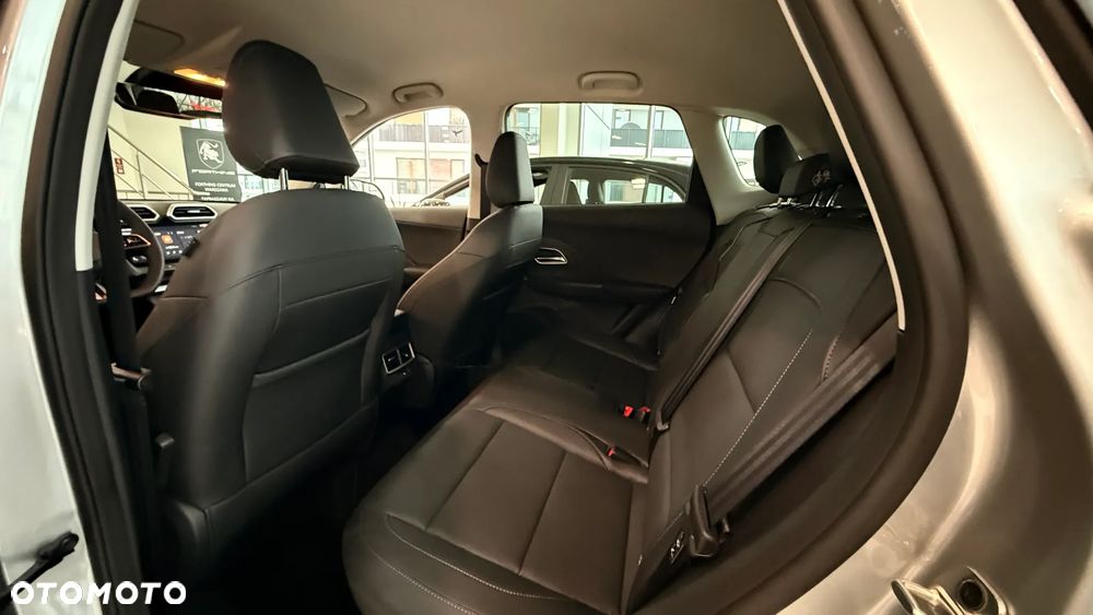 MG ZS Hybrid+ - 11