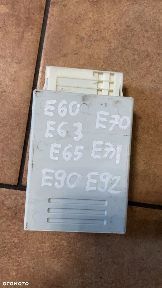 BMW E60 E63 E65 E70 E71 E90 E92 MODUŁ STEROWNIK CIŚNIENIA OPON RDC 6782800 - 1