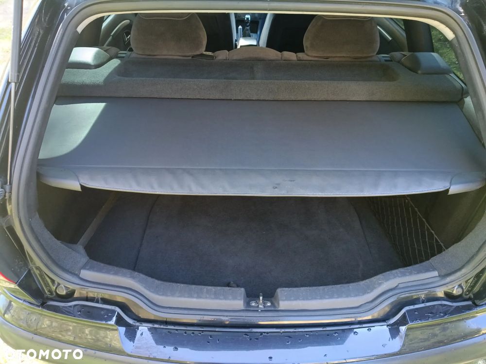 Volvo V40 1.8 - 17