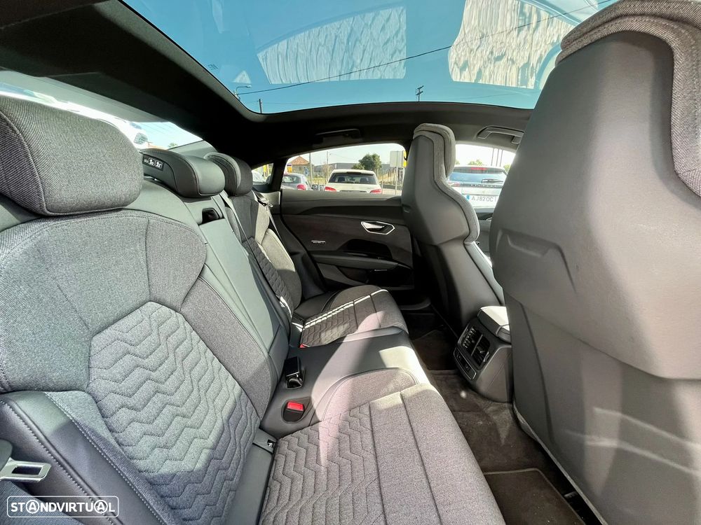 Audi e-tron GT quattro - 14