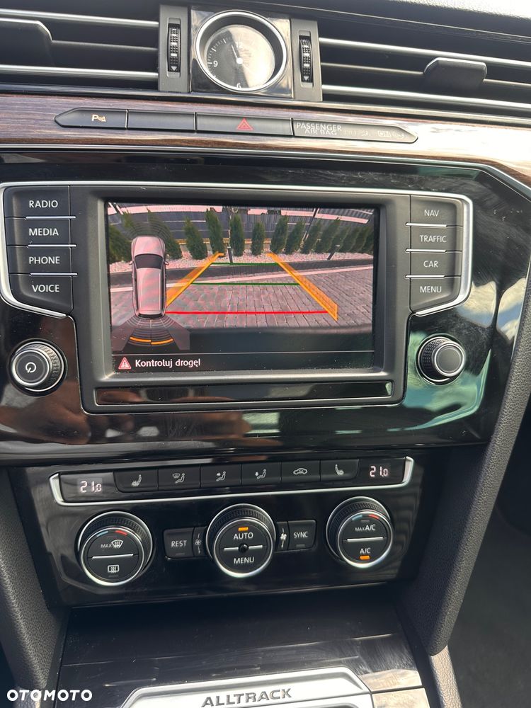 Volkswagen Passat Alltrack 2.0 TDI SCR 4Motion DSG - 35