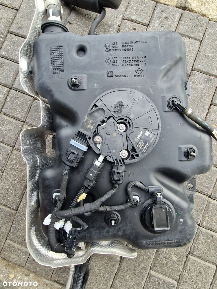 ZBIORNIK ADBLUE RENAULT MASTER IV 2022r 208993933R - 9