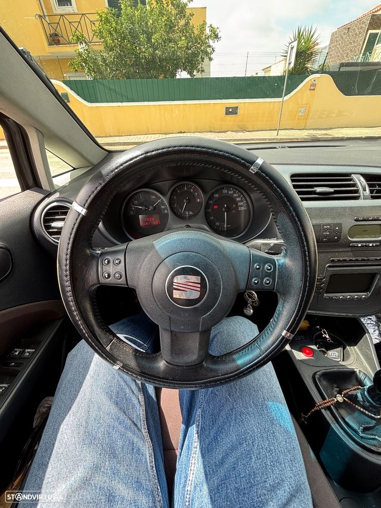 SEAT Leon 1.6 16V Signo - 5