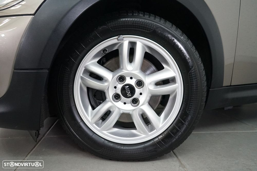 MINI Cabrio Cooper D - 12