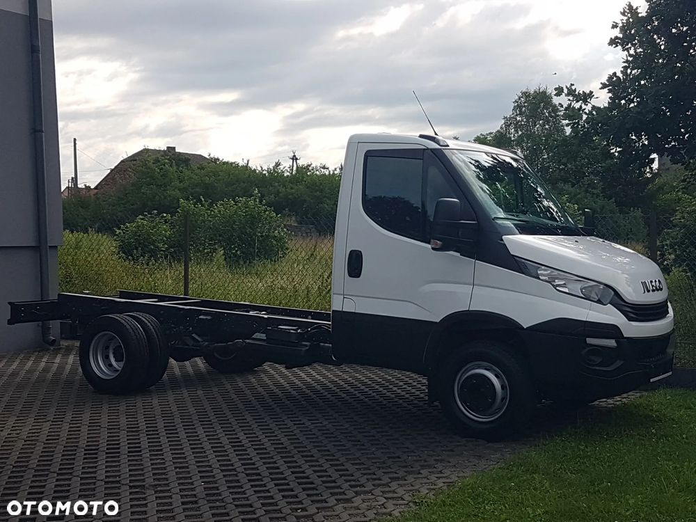 Iveco 70C18 RAMA PODWOZIE DO ZABUDOWY WIDELEC ROZSTAW OSI 3,75M KLIMA DAILY DMC 7000KG BLIŹNIAKI MANUAL - 1