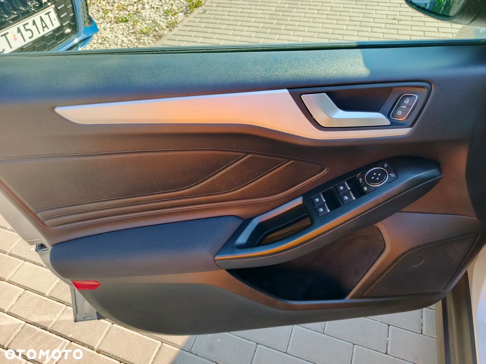 Ford Focus 1.0 EcoBoost Platinium X ASS PowerShift - 32