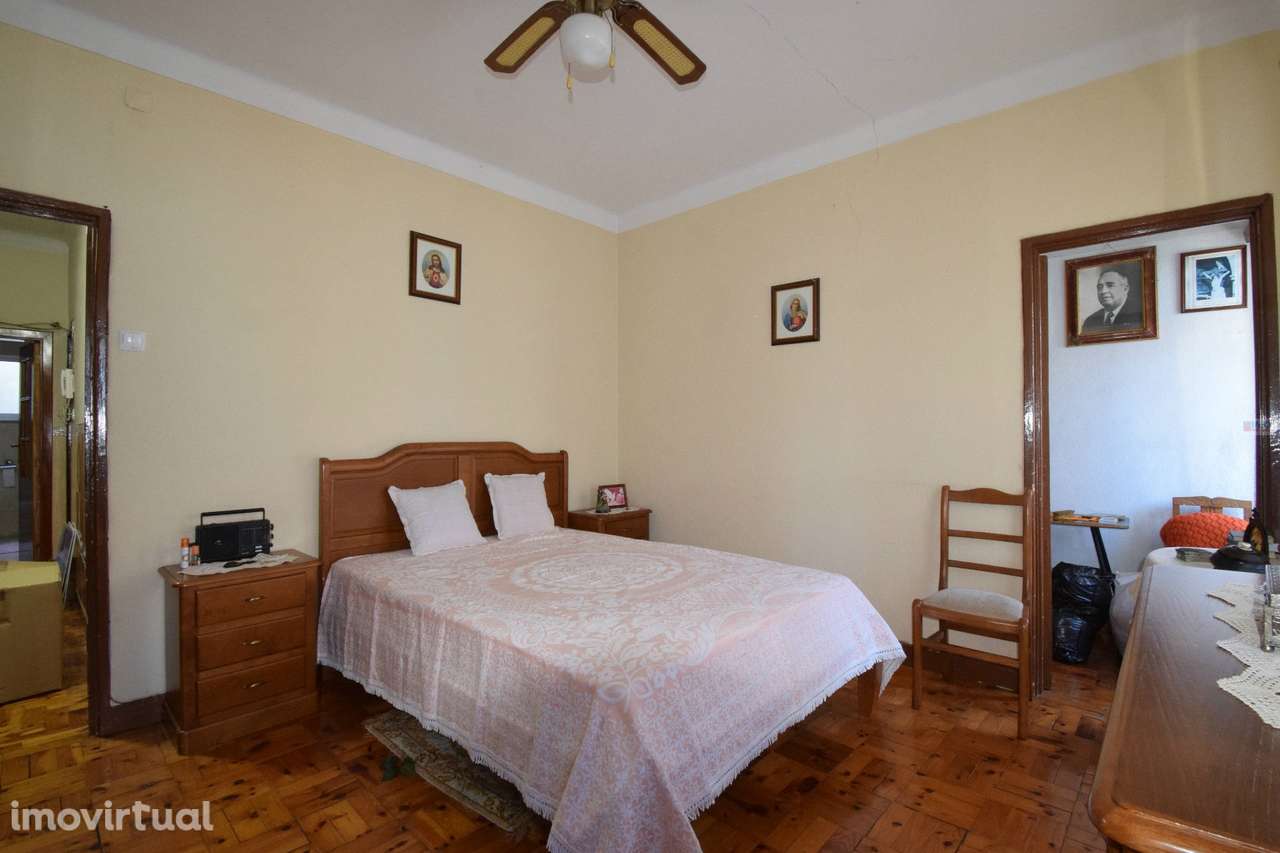 Moradia V2 c/ Comércio - Vila de Caria - Grande imagem: 5/37