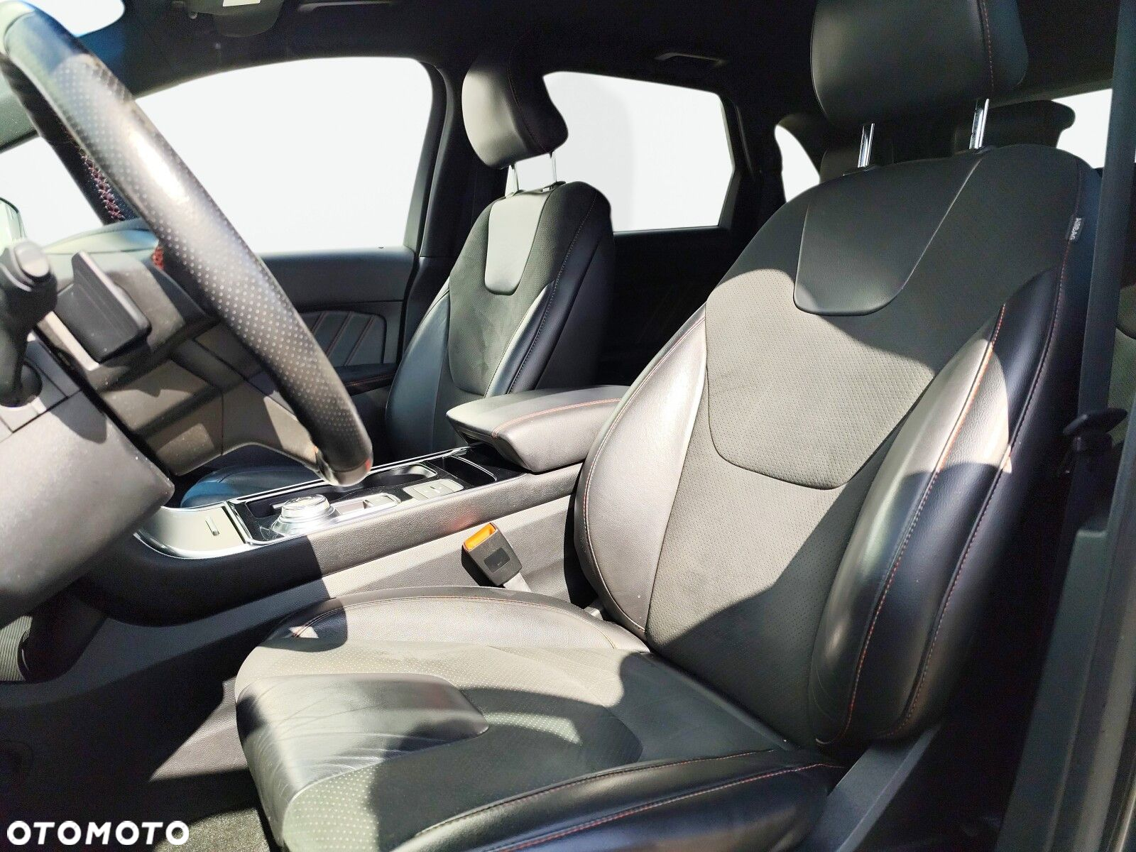 Ford Edge - 10