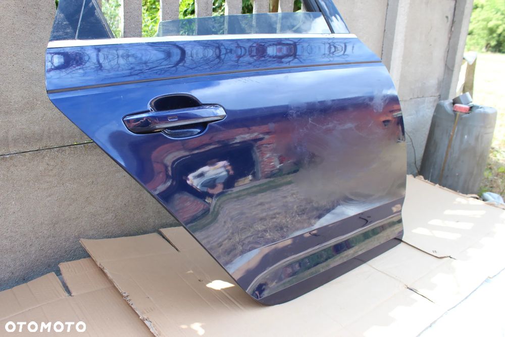 DRZWI TYLNE PRAWE AUDI A4 B9 AVANT 2017 - 12