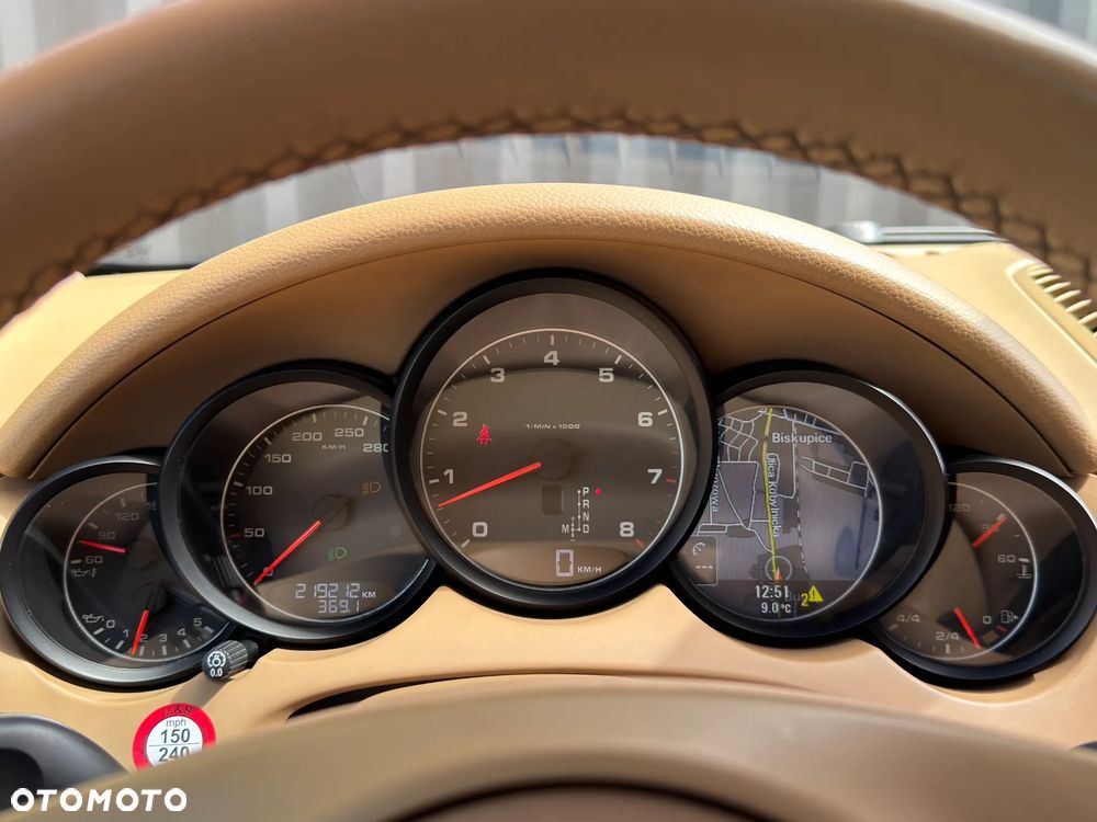 Porsche Cayenne Standard - 27