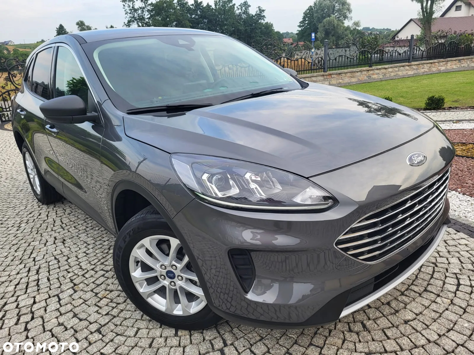 Ford Kuga - 13