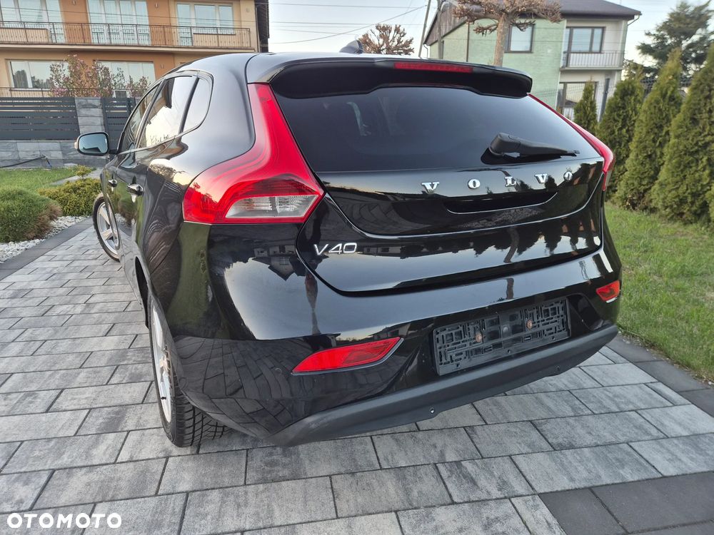 Volvo V40 D2 - 11