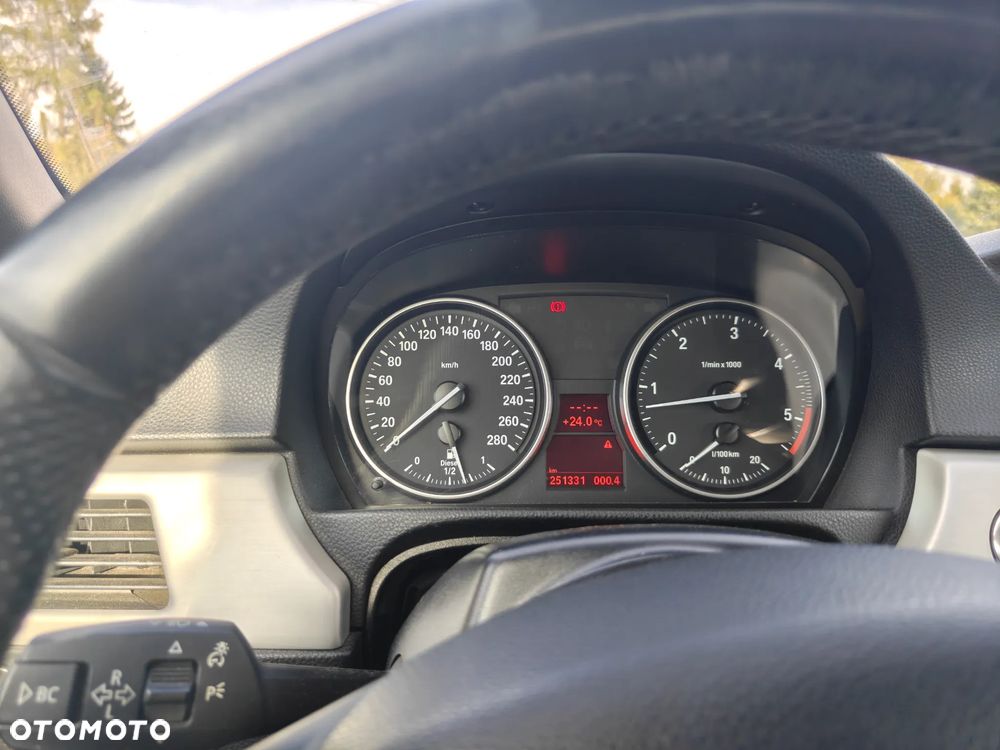 BMW Seria 3 330d - 15