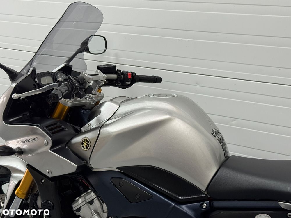 Yamaha FZ - 21