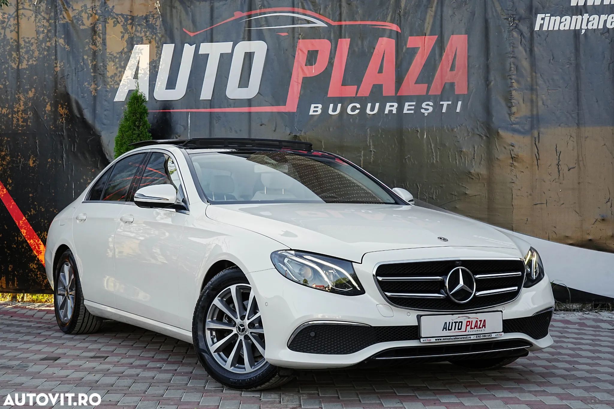 Mercedes-Benz E 200 d 9G-TRONIC Exclusive - 1