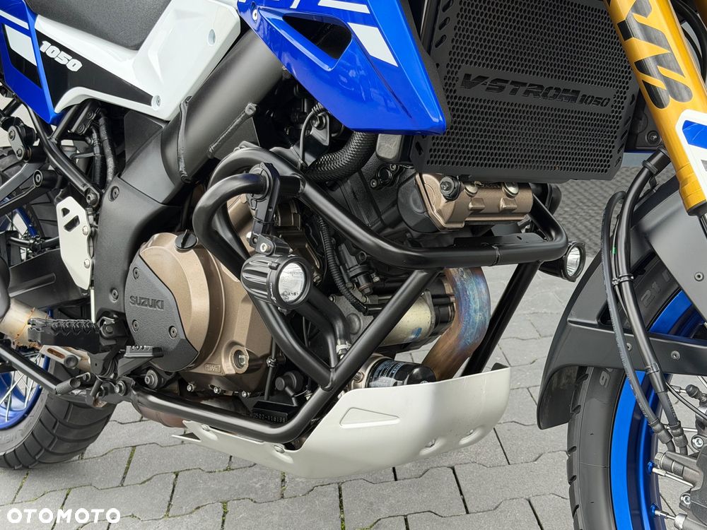 Suzuki V-STROM - 18