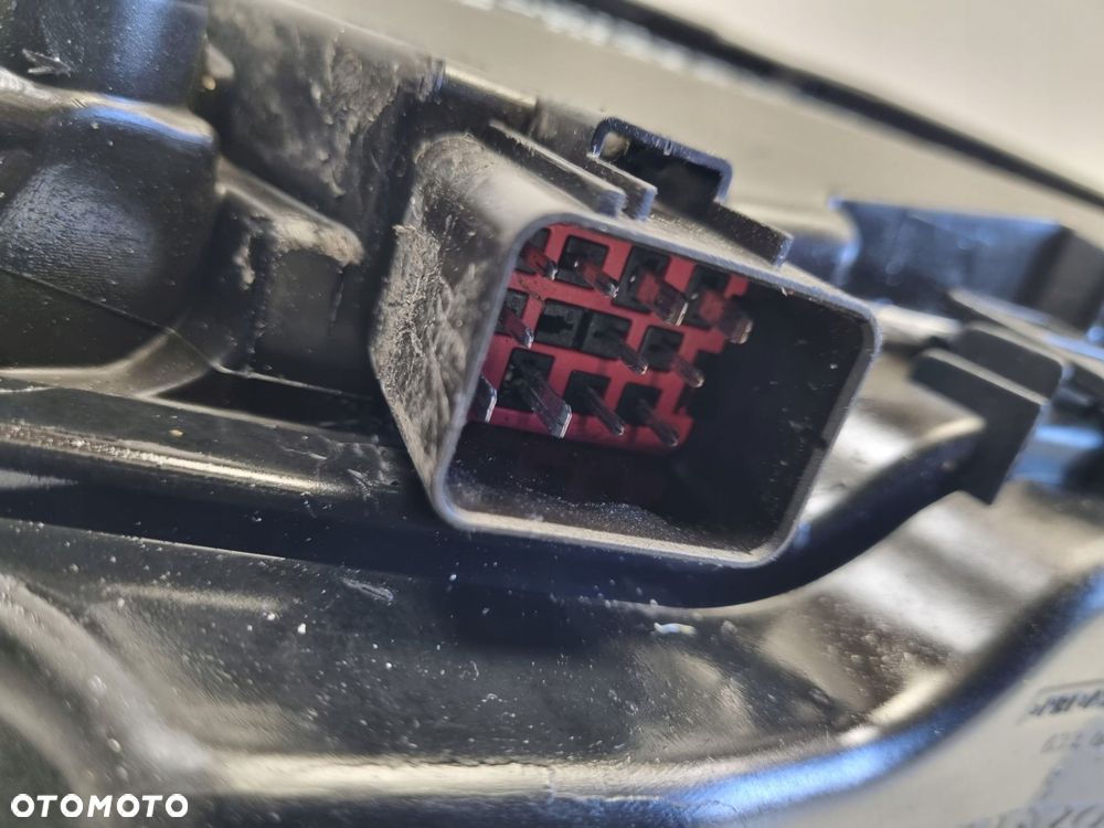 LAMPA PRAWA Volvo S80 II V70 III XC70 II PRZEDNIA PRAWY PRZÓD europa - 9