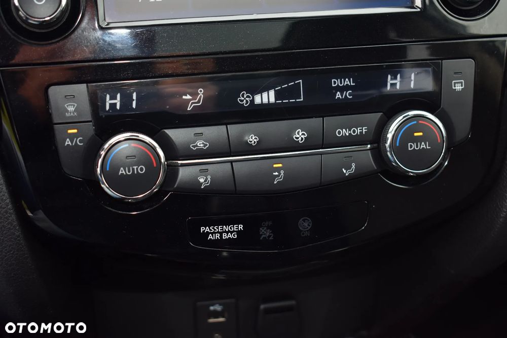 Nissan X-Trail 1.6 DIG-T N-Vision - 29