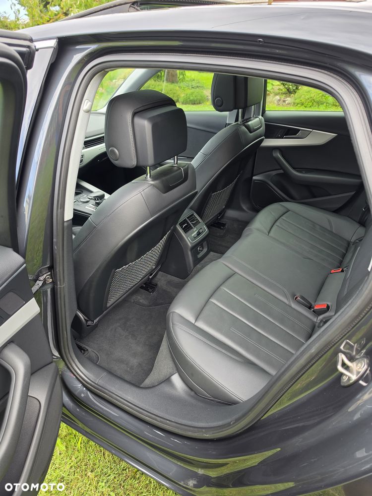 Audi A4 Limousine - 15