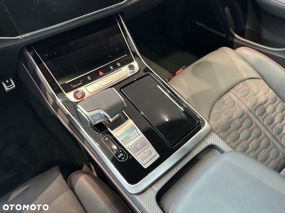 Audi RS Q8 - 16