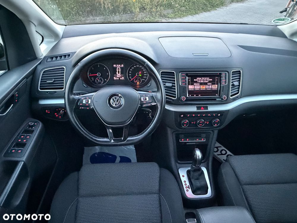 Volkswagen Sharan 2.0 TDI DSG (BlueMotion Technology) Highline - 22