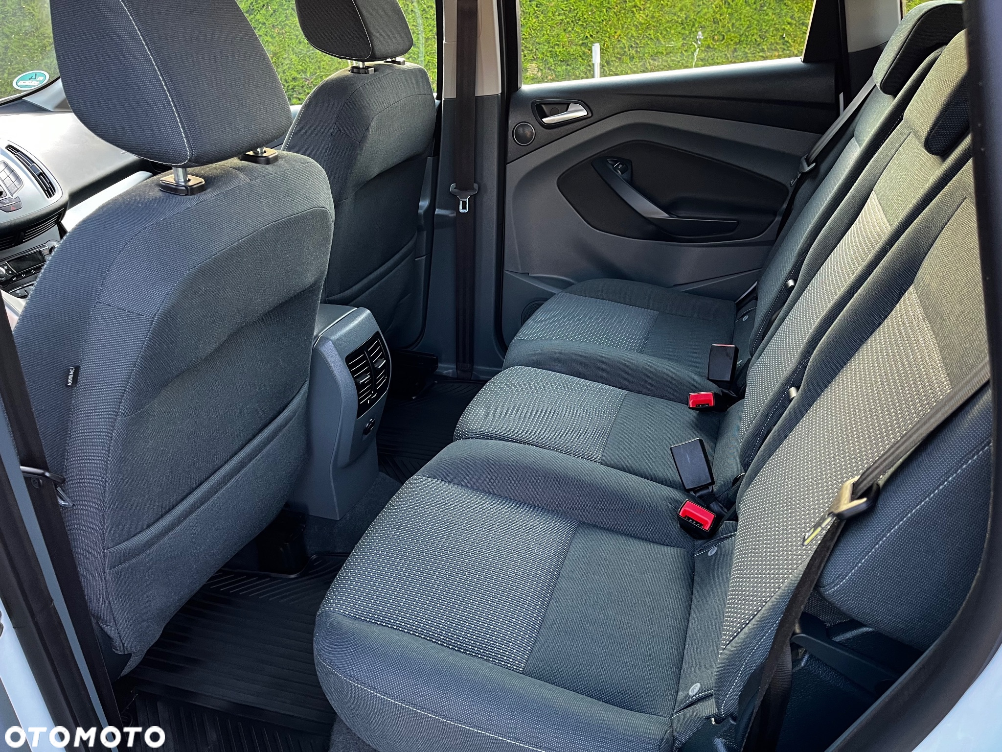 Ford C-MAX 1.6 Ti-VCT Champions Edition - 15