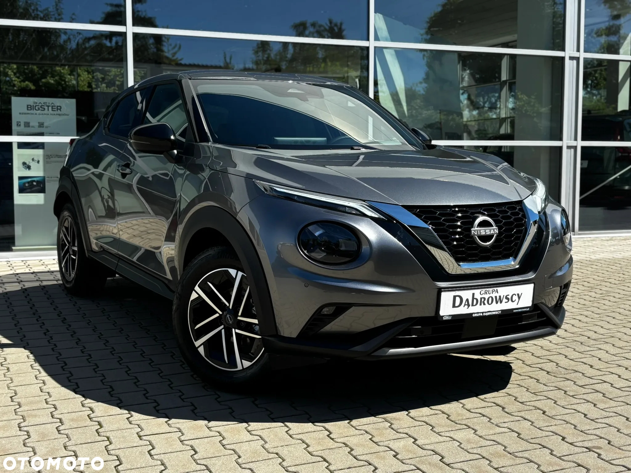 Nissan Juke 1.0 DIG-T N-Connecta DCT - 2