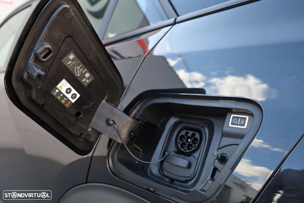 Peugeot e-2008 50 kWh Active Pack - 10