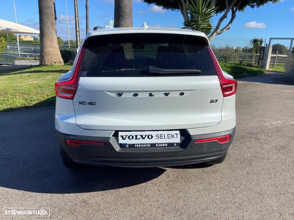 Volvo XC 40 2.0 B3 Black Edition - 5