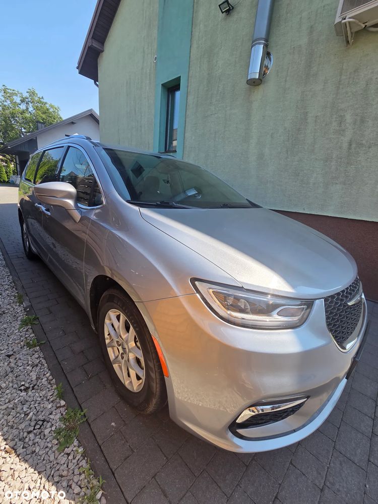 Chrysler Pacifica - 5