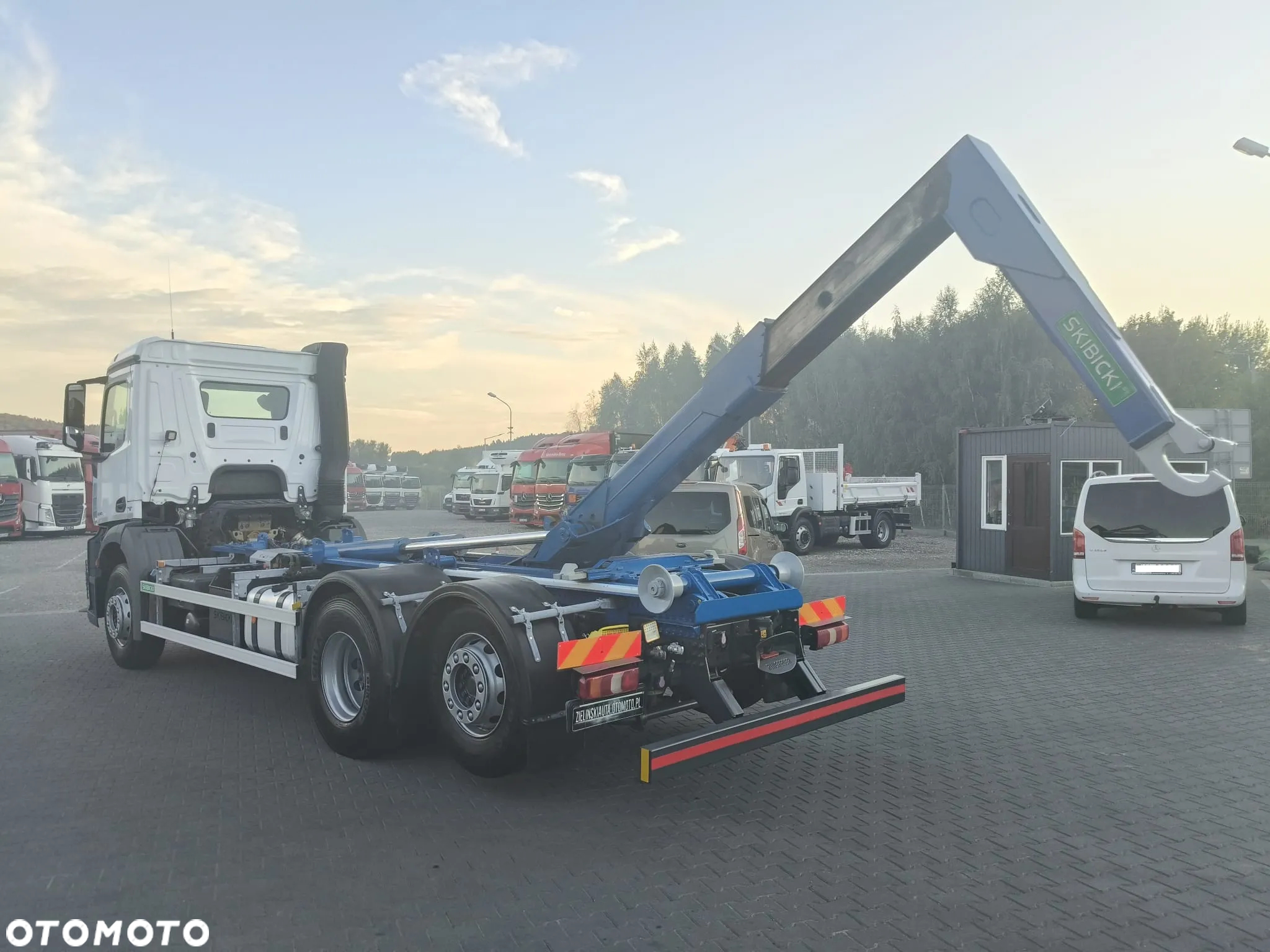 Mercedes-Benz ANTOS 2540 / 6x2 / HAKOWIEC 20t / EURO 6 / - 4