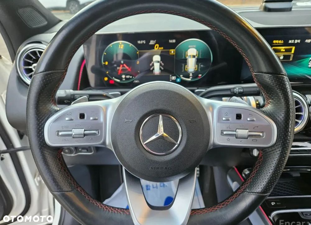 Mercedes-Benz GLB 250 4Matic 8G-DCT AMG Line - 9