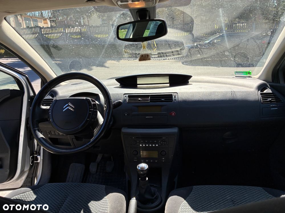 Citroën C4 1.6 16V Impress - 12