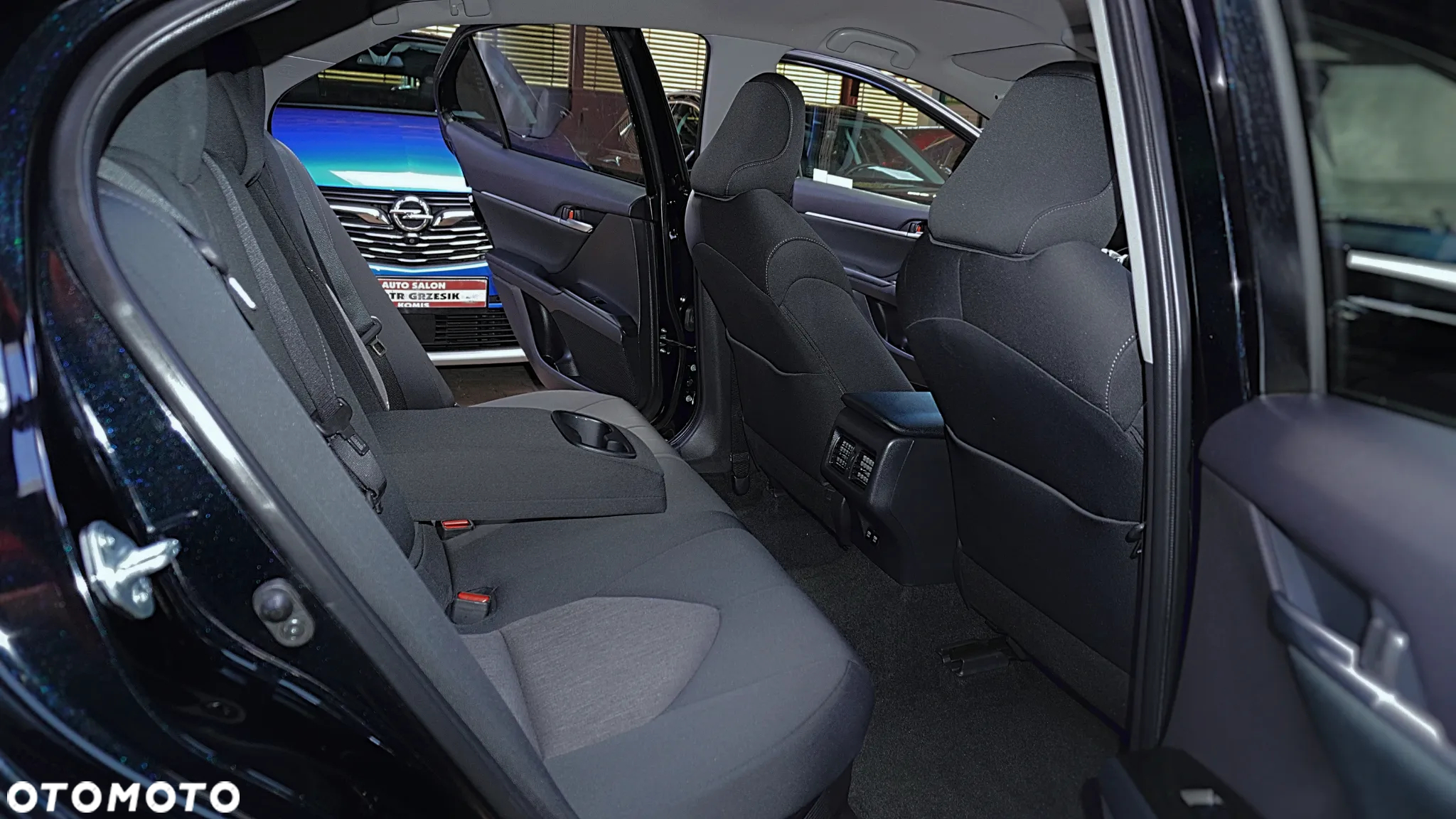 Toyota Camry 2.5 Hybrid Comfort CVT - 16