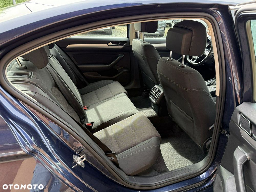 Volkswagen Passat 1.8 TSI BMT Comfortline - 24