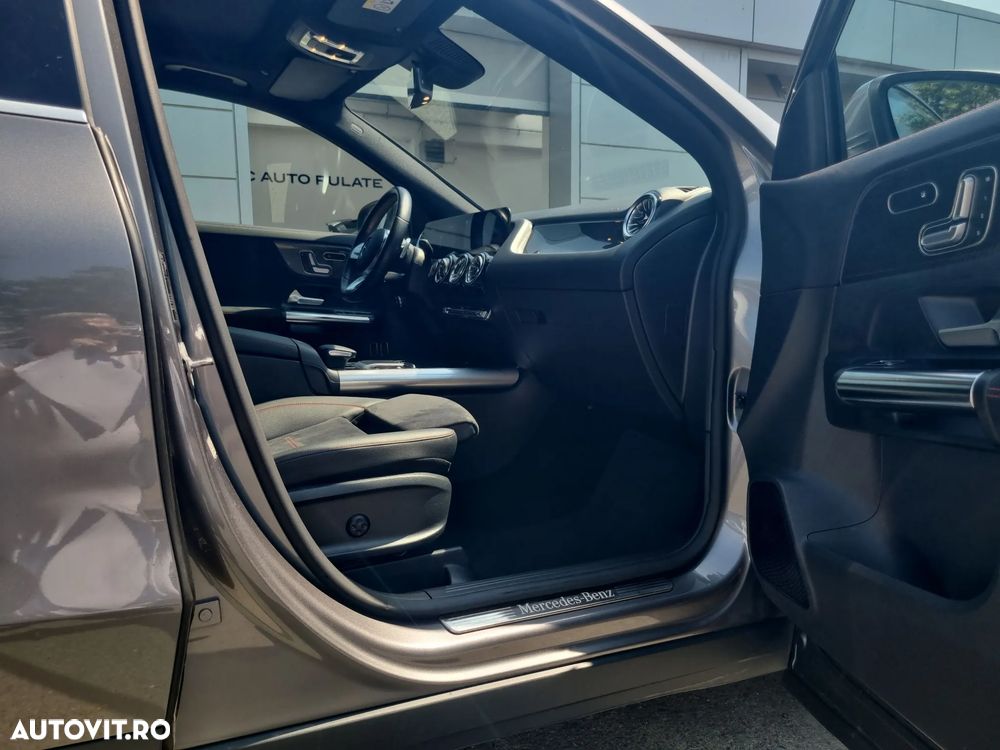 Mercedes-Benz GLA - 12