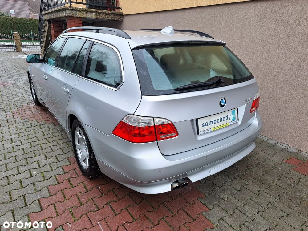 BMW Seria 5 523i Touring - 4