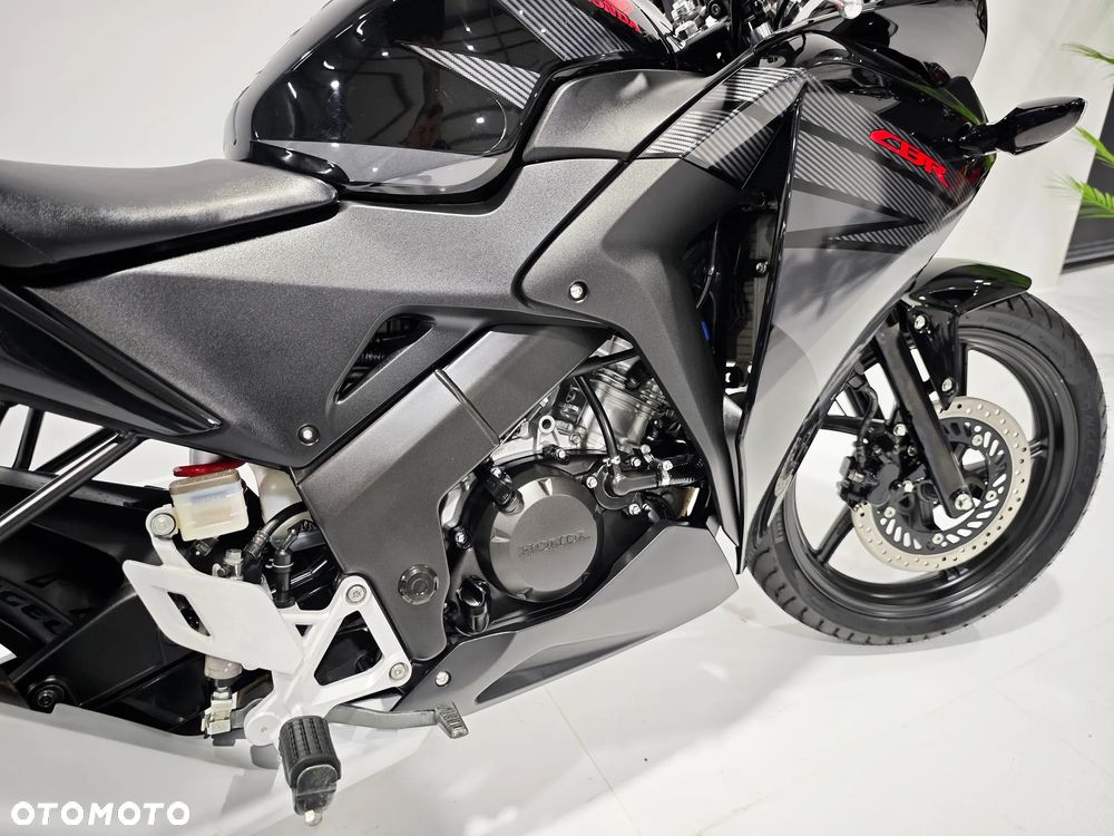 Honda CBR - 14