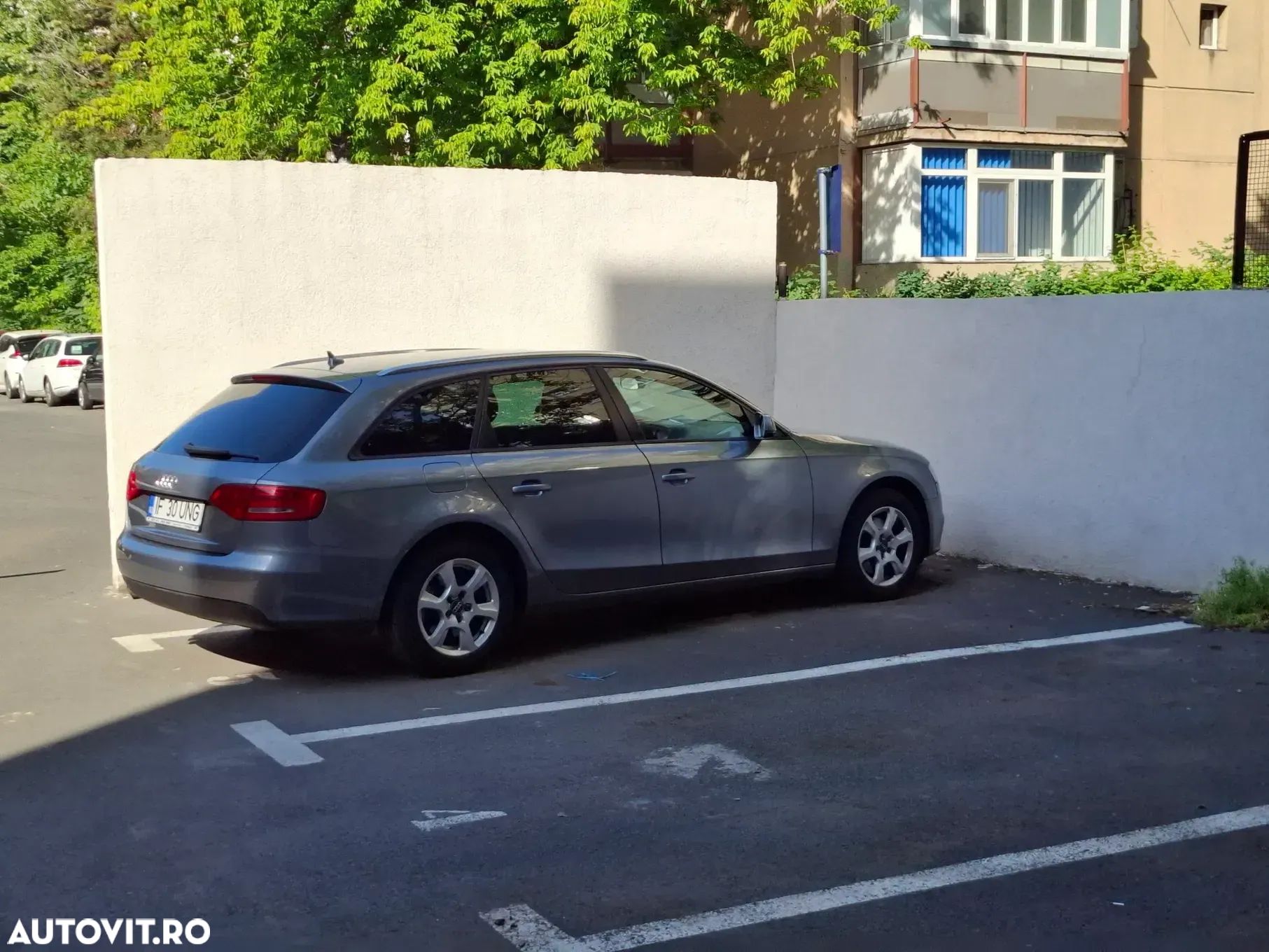 Audi A4 - 1